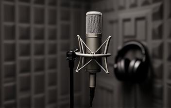 Microphone set up in a vocal booth at Estudio Harmonia Sonora